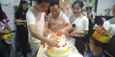 媳婦兒，就得哄......