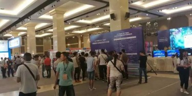 主人，快來(lái)帶我去寵物醫(yī)師大會(huì)啦~