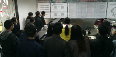 一日之計在于晨，畢加仿佛走回匆匆那年