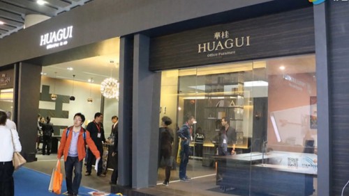 華桂家具接受畢加展覽采訪，亮相廣州家具展