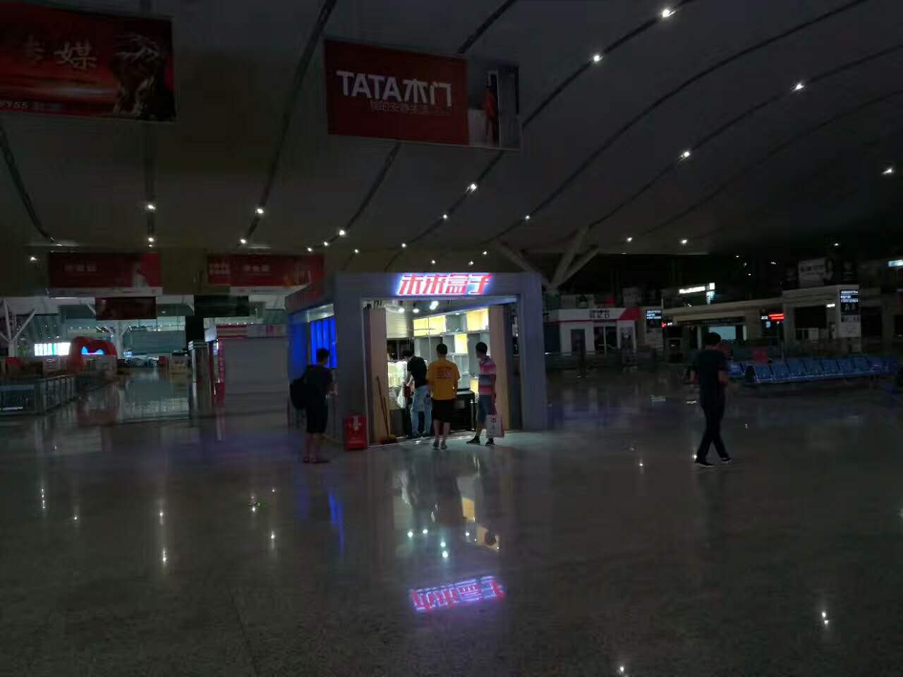 未來盒子——高鐵站展廳設(shè)計裝修 未來盒子——高鐵站展廳設(shè)計裝修